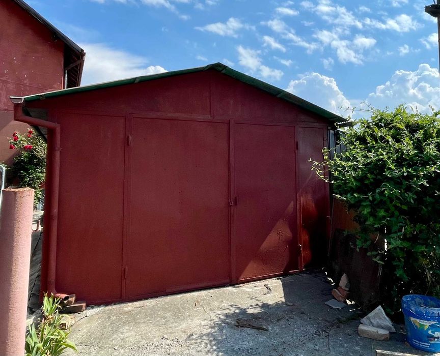 Garaj demontabil cu ridicare personala