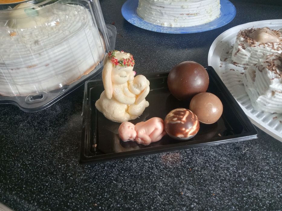 Статуэтки из шоколада