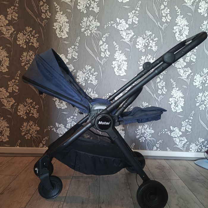 Продам детскую коляску MStar.