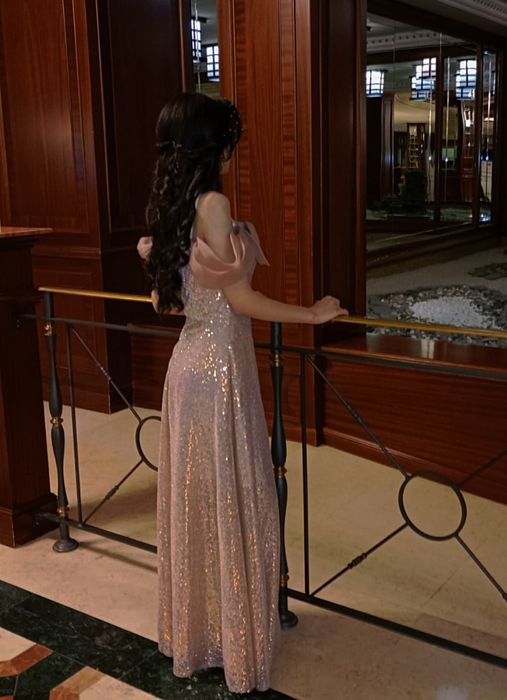 Вечернее платье на корсете