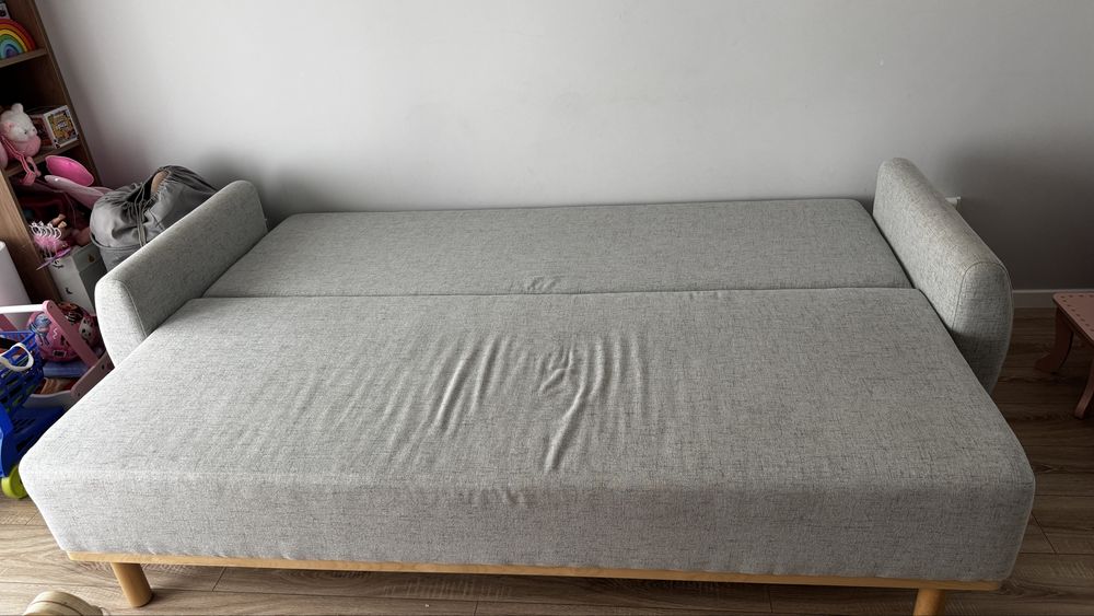 Canapea extensibila 3 locuri