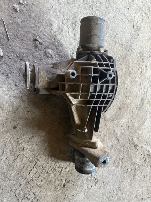 Передний редуктор (мост), раздатка