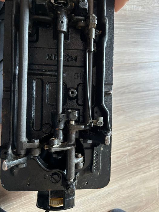 Швейная ручная машинка, б/у.