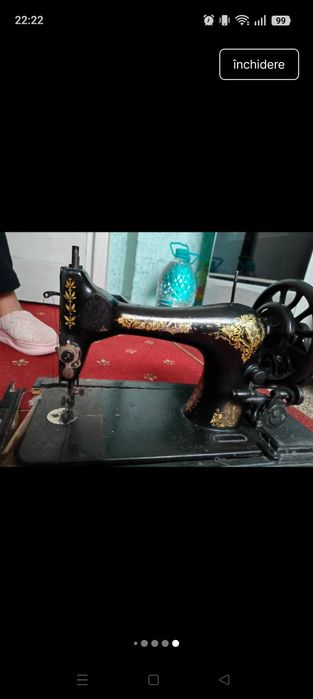 Mașină de cusut Singer manuală