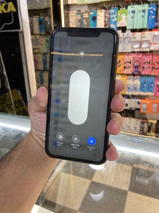 Iphone 11 sotiladi 128 xotira