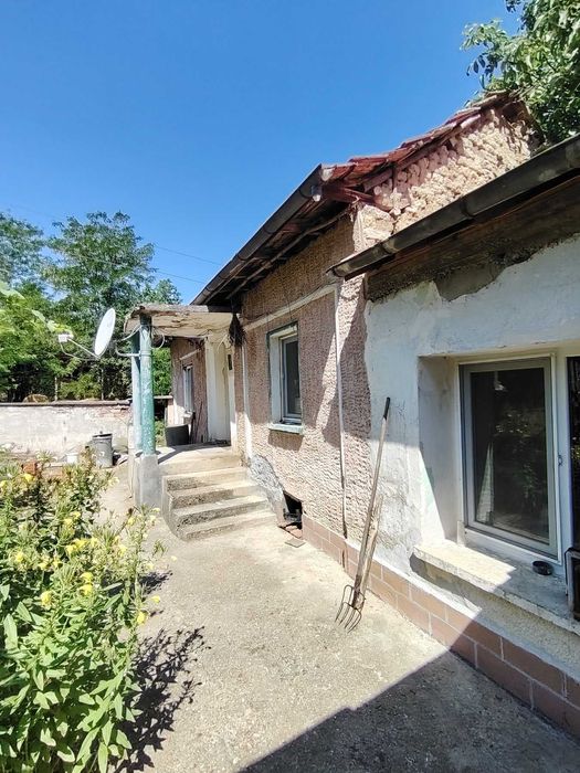 Продава се Къща в с. Каменец, Област Плевен - 154 кв.м за 55 €/кв.м - Снимка #1