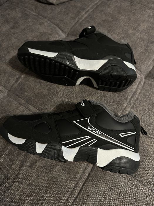 Продам осень-зима кросовки