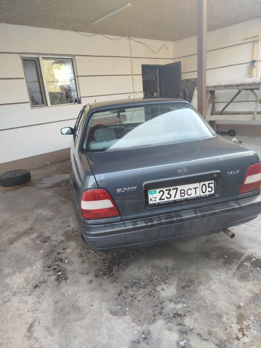 Продам Ниссан сани