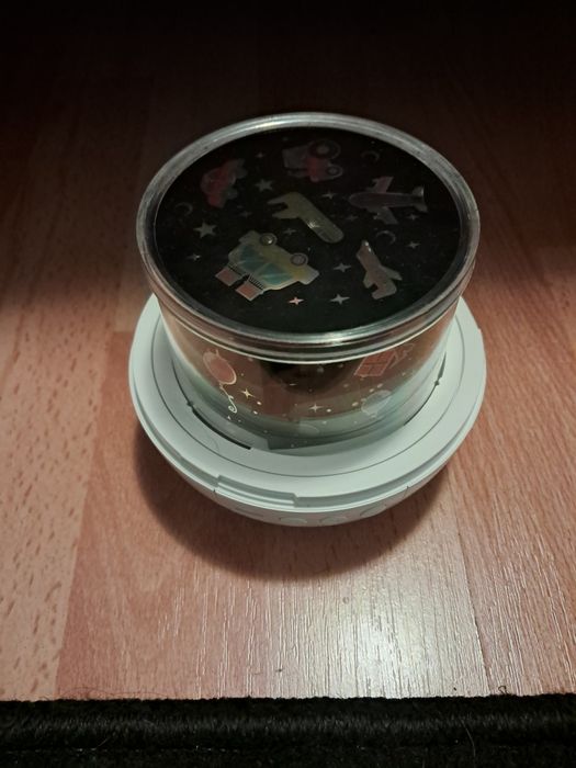 Proiector de imagini colorate