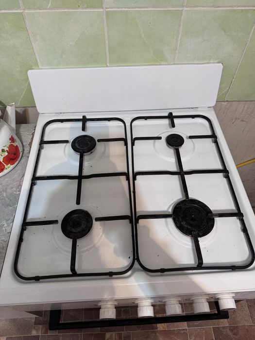 Продам газ плиту