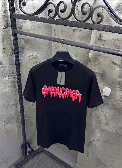 *BALENCIAGA* Дамска тениска