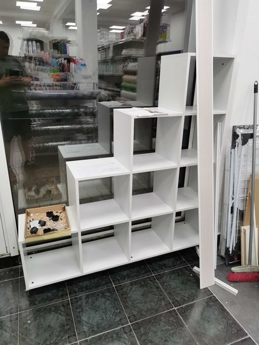 Разглобявяне, пренасяне, сглобяване, изхвърляне на мебели.