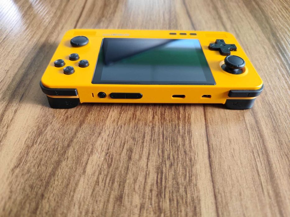 Retroid Pocket 2 Plus Емулатор за ретро игри - ретро гейминг конзола