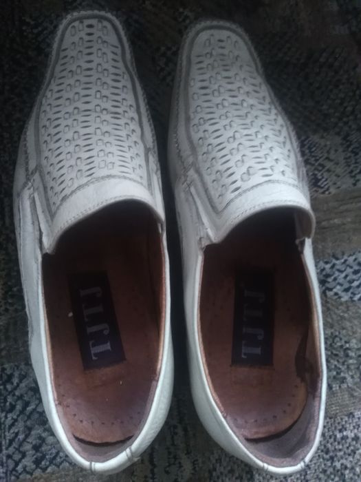 Продам туфли 43 размер б/у