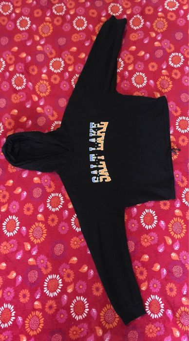 Худи черный с принтом спереди