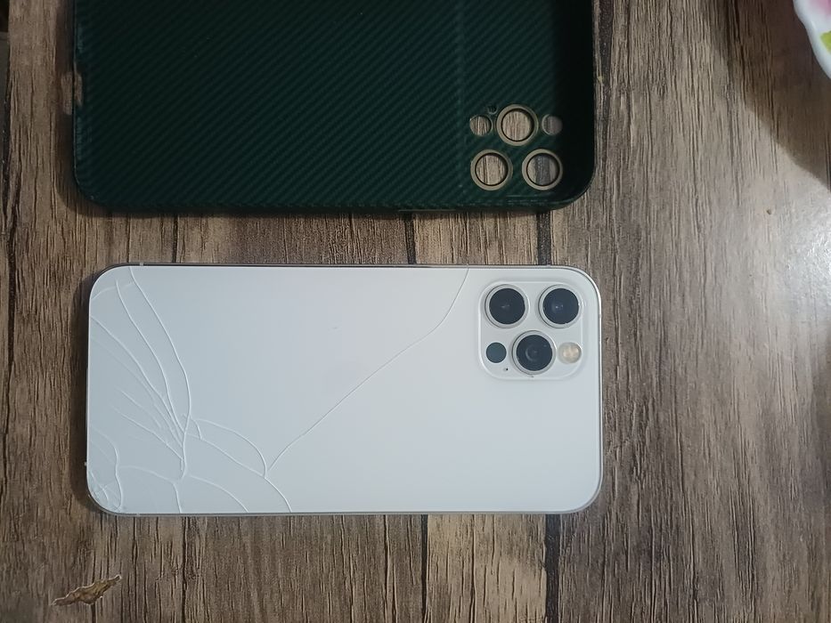 iPhone 12 Pro 256 GB sotiladi
