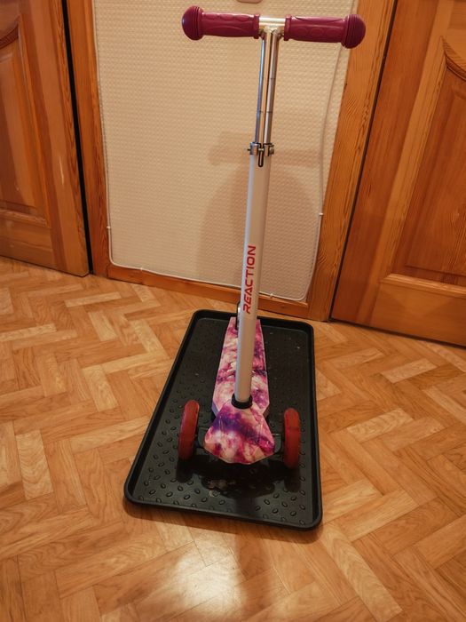 Продам самокат Reaction