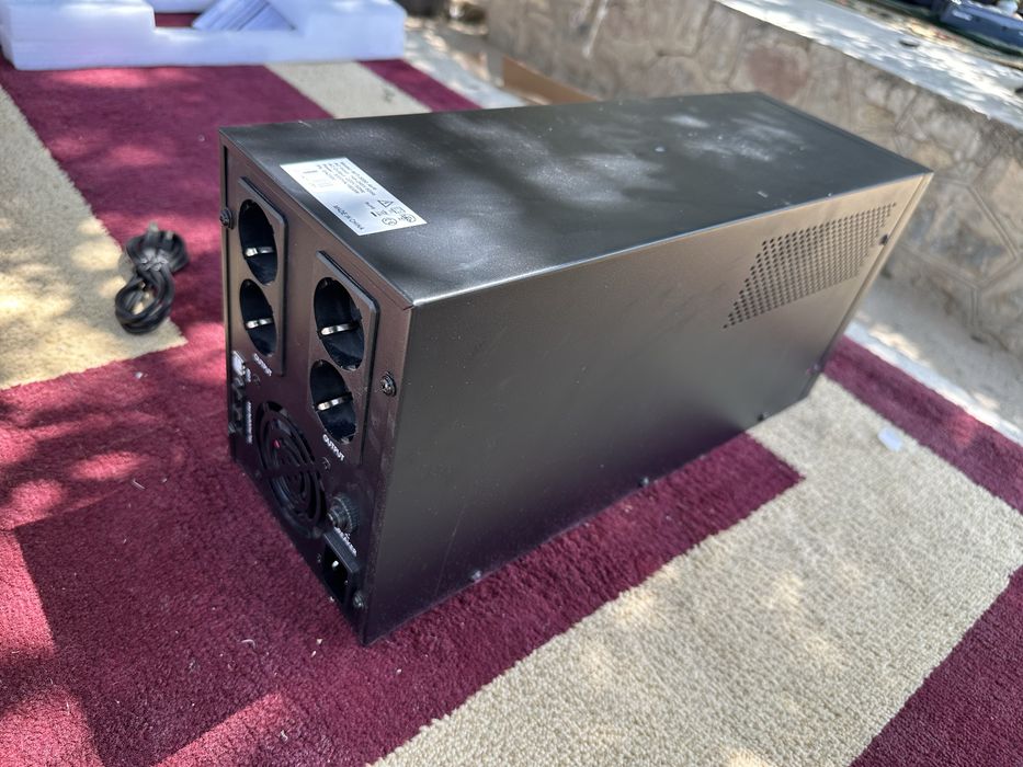 Ups AVT  3000w uninterruptible