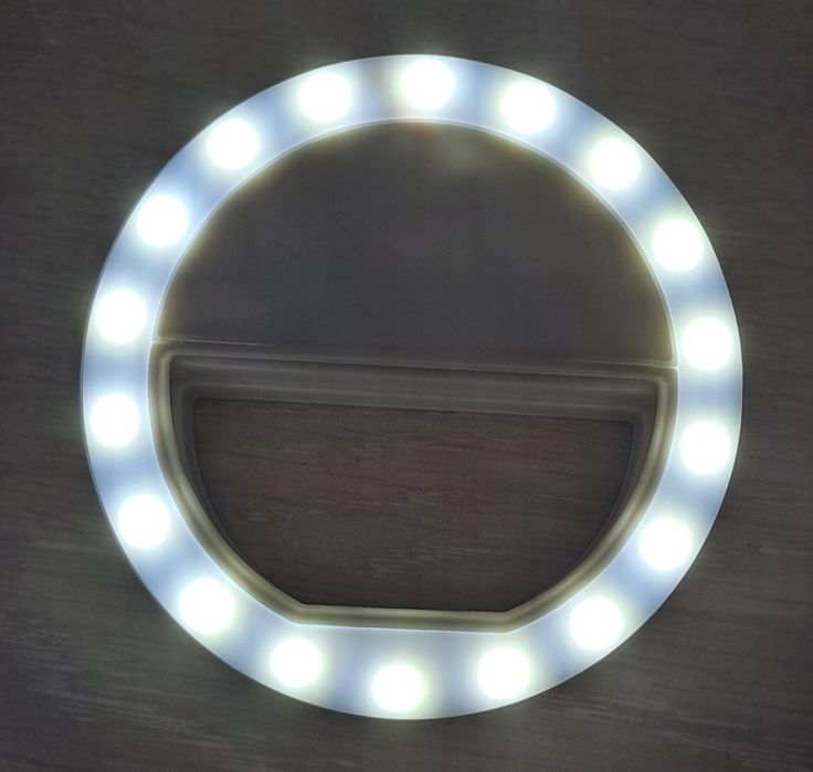 Селфи LED лампа за GSM