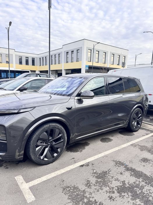 Lixiang L 9 pro srochna sotiladi