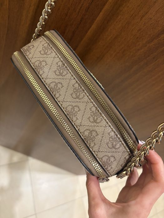 Чанта Guess Noelle crossbody
