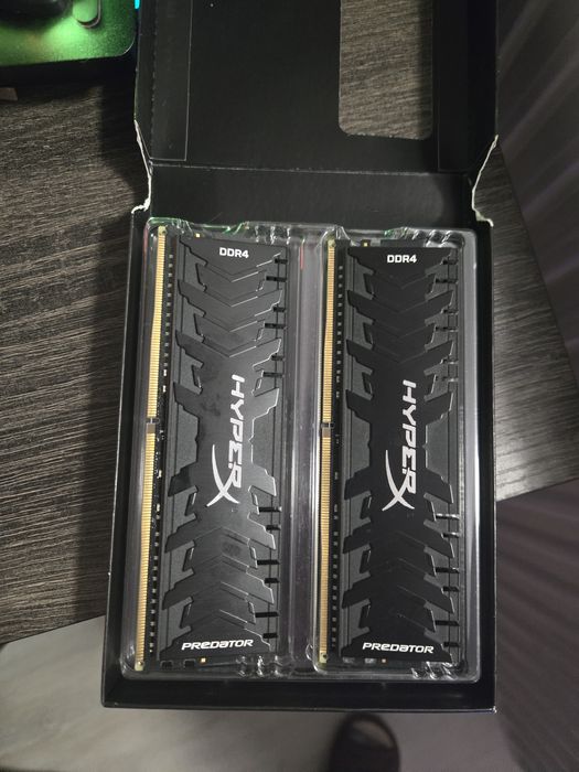 Memorie RAM 64 GB HyperX Predator DDR4  3200 Mhz - Accept schimburi