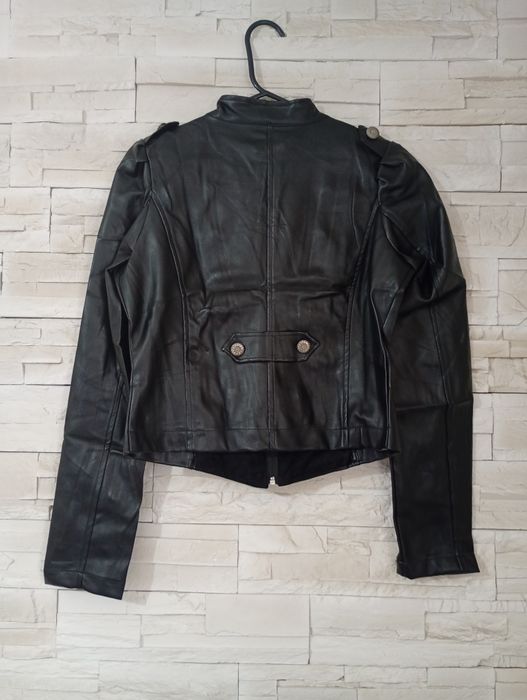 Geaca dama,noua .Mărimi disponibile:S,M,L,XL