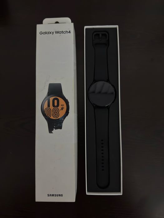 Samsung Galaxy Watch 4 44mm (Черен)