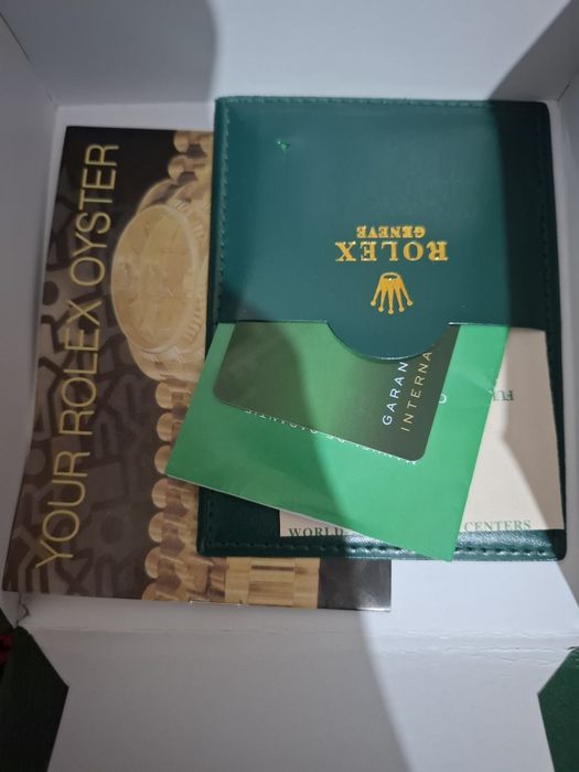 Наручные часы в идеальном состоянии все документы есть