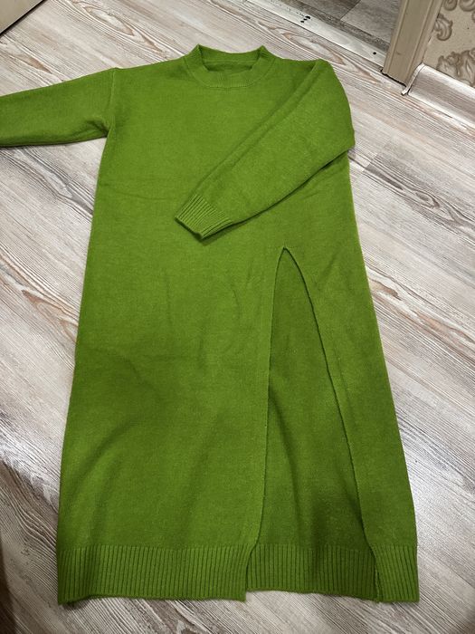 Свитер женский шерстяной