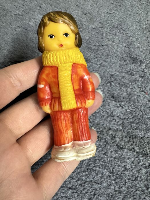 Игрушки  разные реденькие