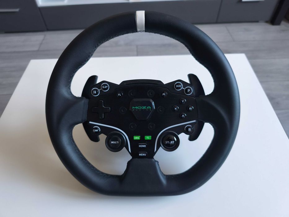 Simulator/cockpit auto - Moza R9, pedale SimForge + accesorii