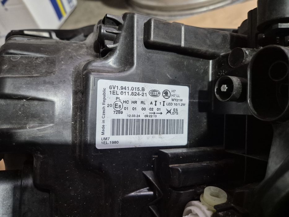 Ляв фар за Шкода Фабия 3 Skoda Fabia 3