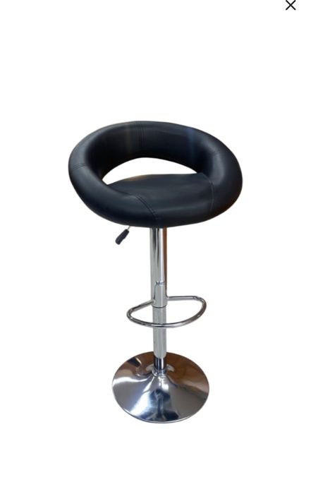 Профессиональные стулья для мастеров красоты.