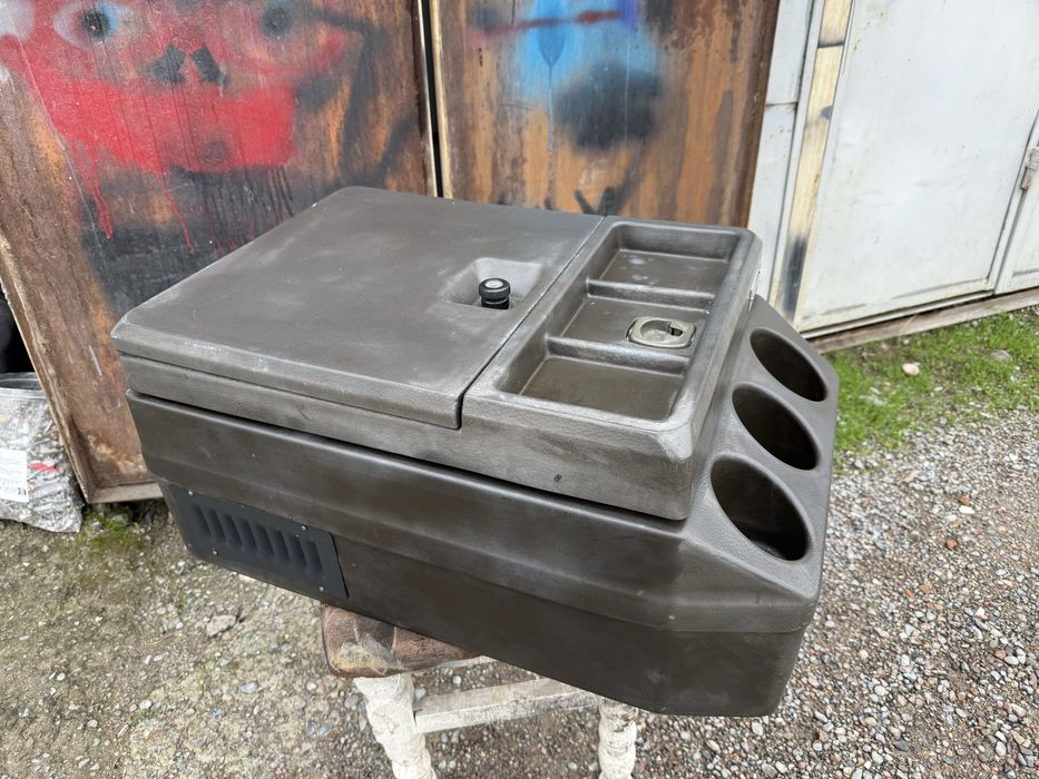 * компрессорный автохолодильник 24в для автобусов и грузовых авто