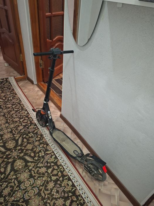Самокат дешево продам