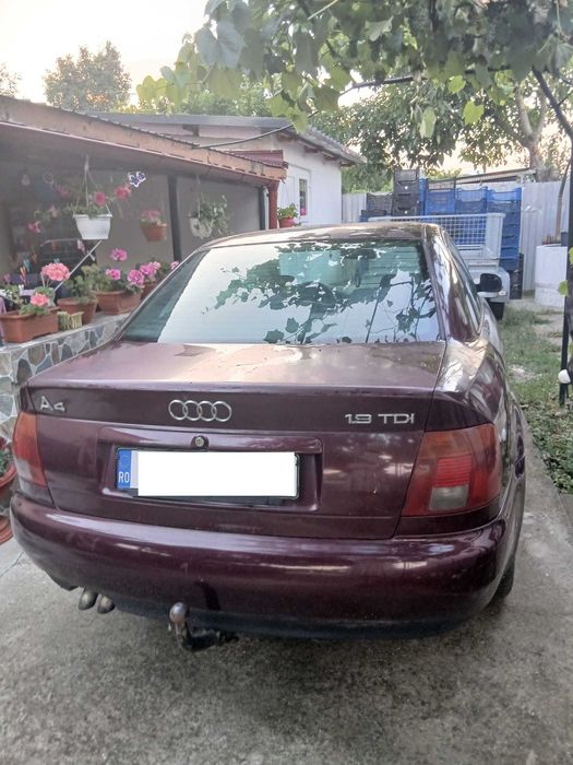 AUDI A4 1996 — imagine 2