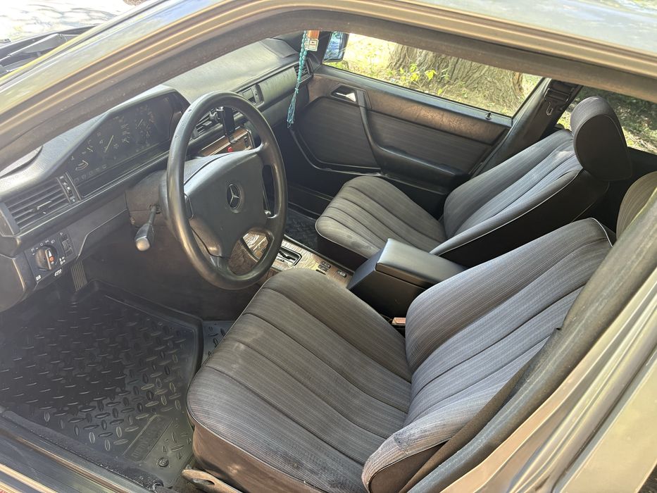 Mercedes w124 e260