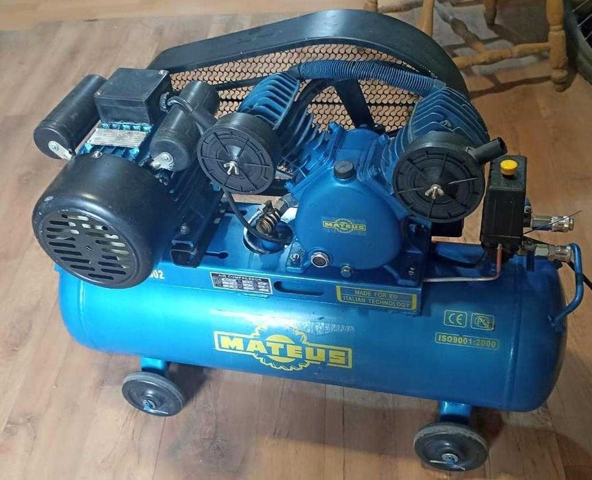 Компрессор MATEUS MSO3302  40L.220 вольт
