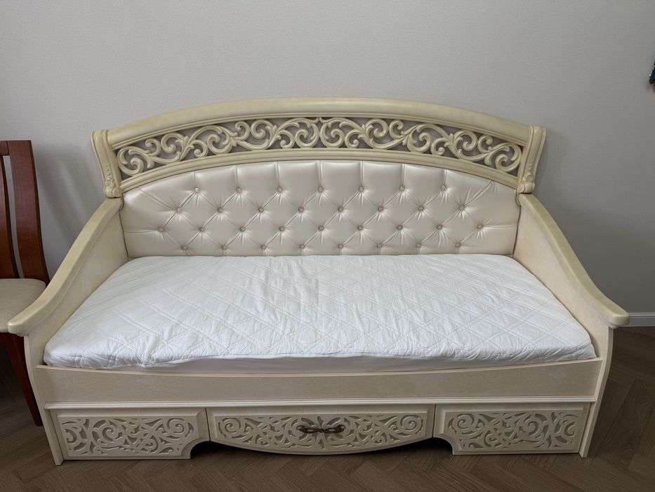 Продам кровать АЛЕКСАНДРИЯ  бренд ЛЮБИМЫЙ ДОМ