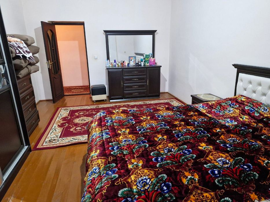 Шовот шахрида яшашга таййор уй сотилади