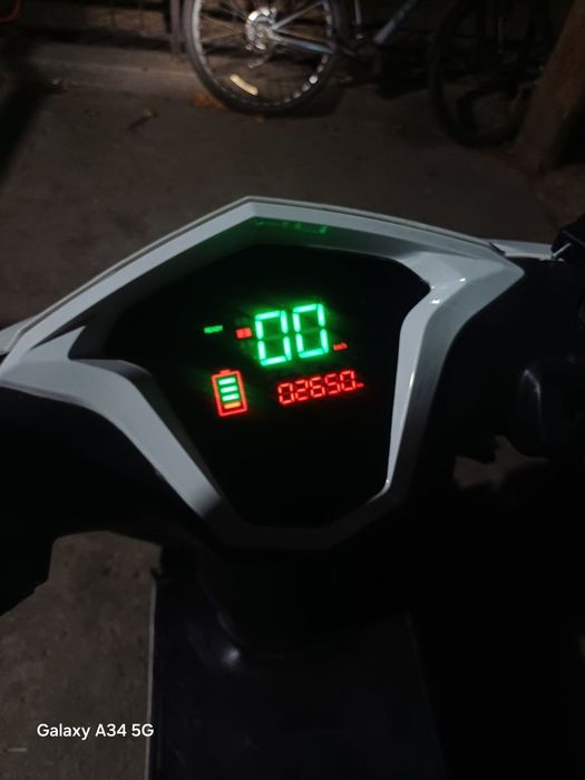 Скутер электронный