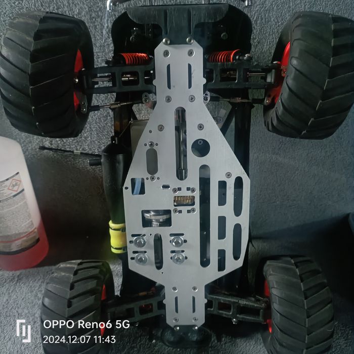 Automodel Monster truck reely nitro 4x4 1/10