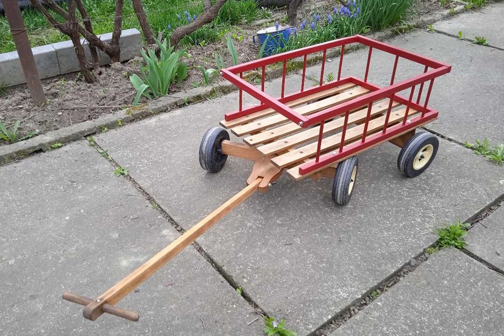 cărucior de joacă pentru copii