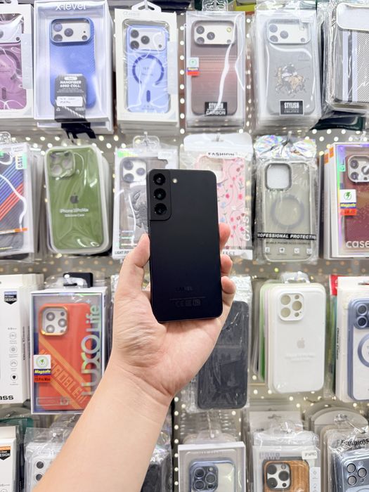 Samsung S22 (256гб)