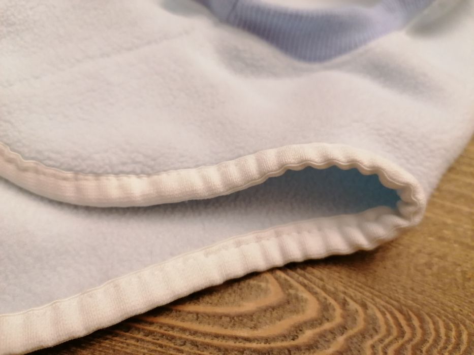 Бебешки зимни и летни шапки