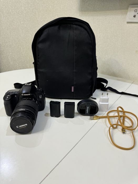 CANON 60D + 18-135mm