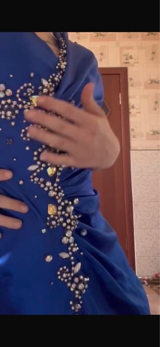 Продам платье вечернее нарядное