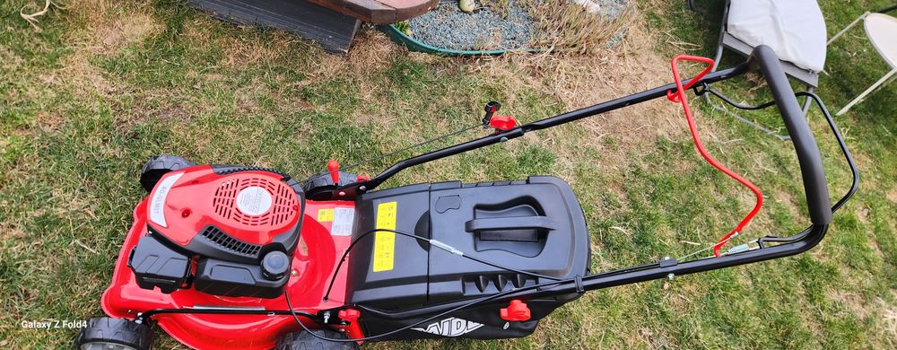 Vand masina de tuns iarba 2.4 cp, 41cm, cos 45 L