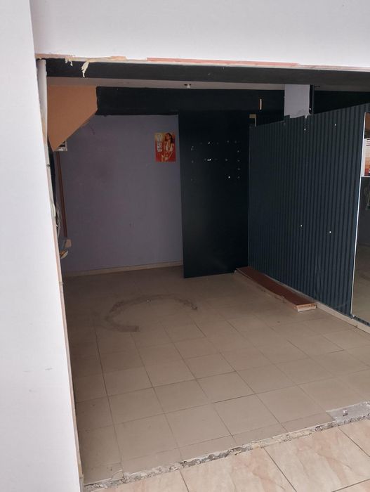 Дава се под наем Офис в Бургас, Меден рудник - зона А - 85 кв.м за 408 € - Снимка #1